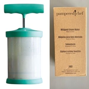 Pampered Chef Whipped Cream Maker NIB